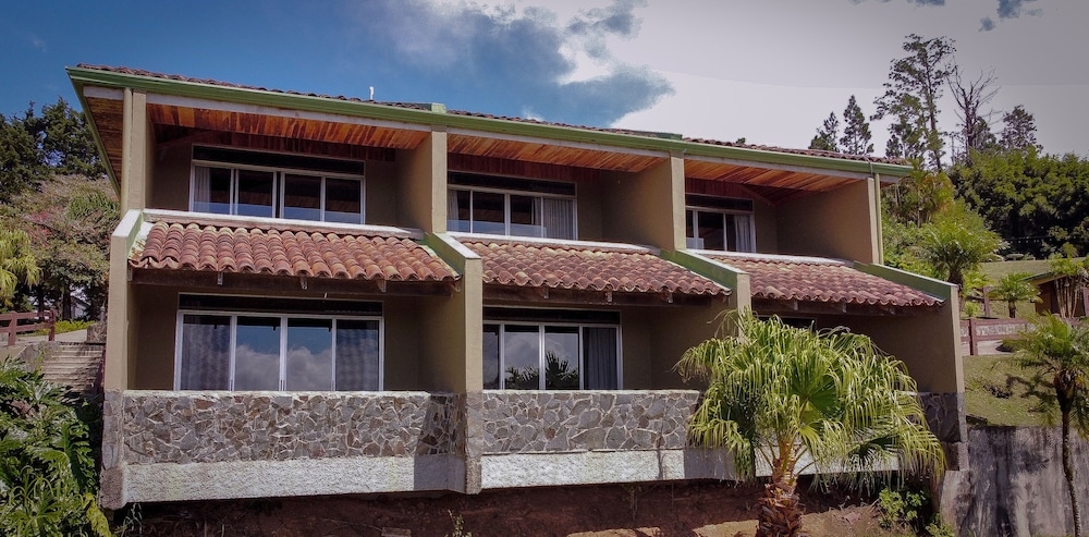 숙박 시설 정면