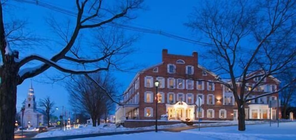 숙박 시설 구내