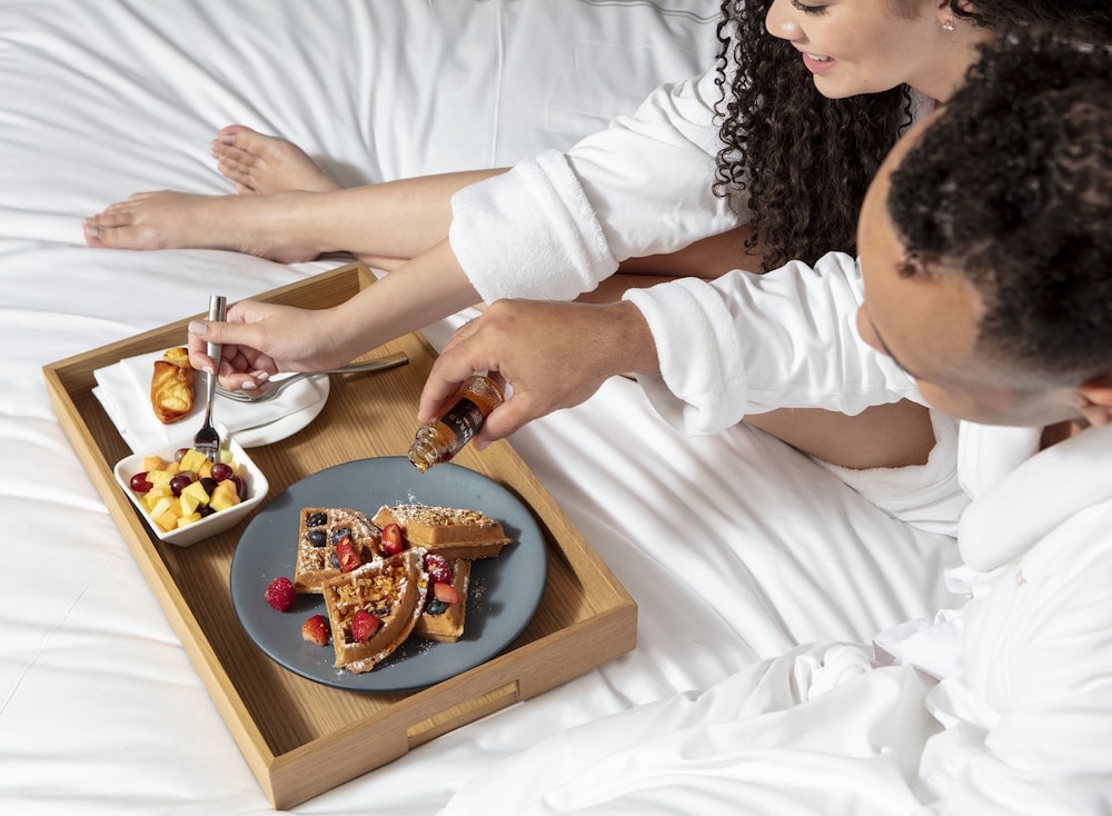 객실 내 식사 공간