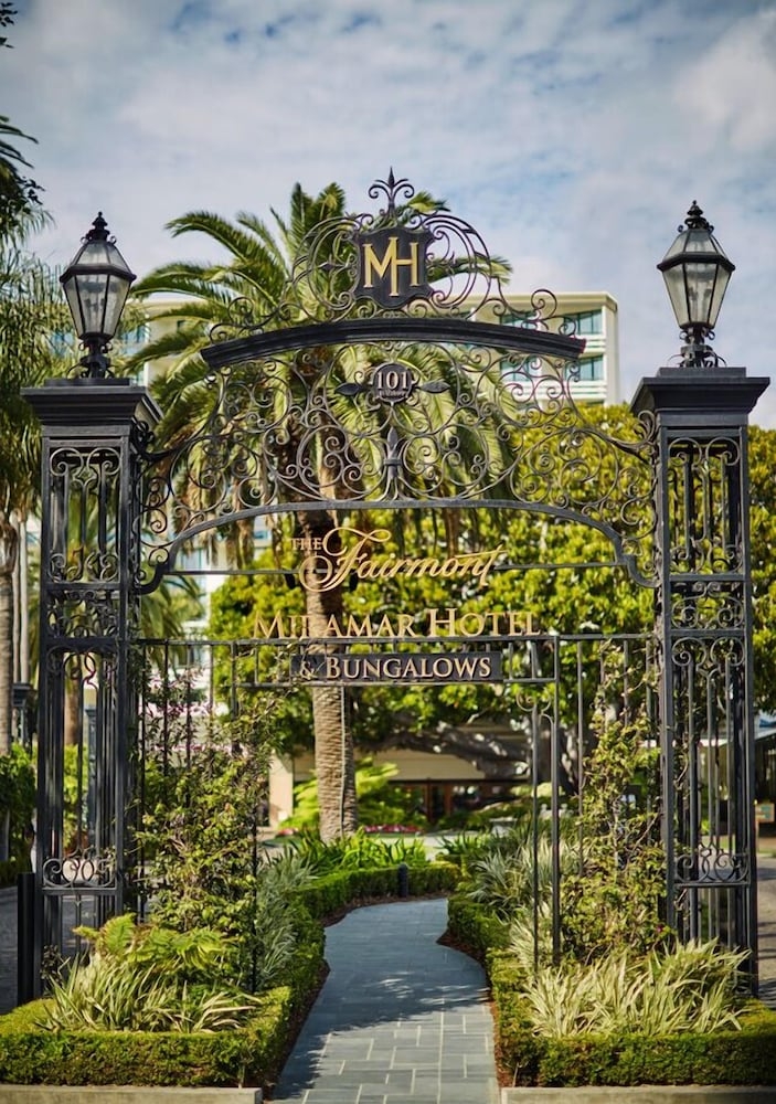 숙박 시설 입구