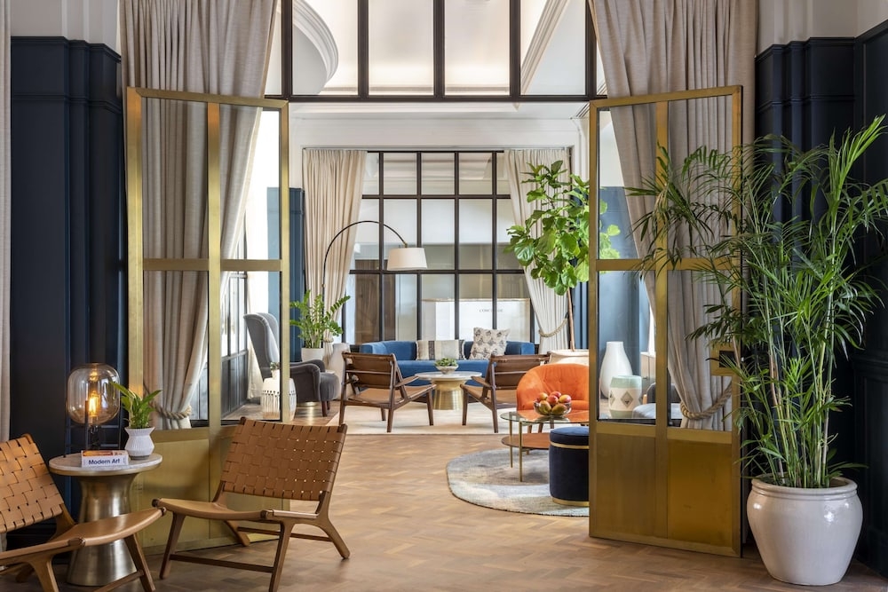 로비 좌석 공간