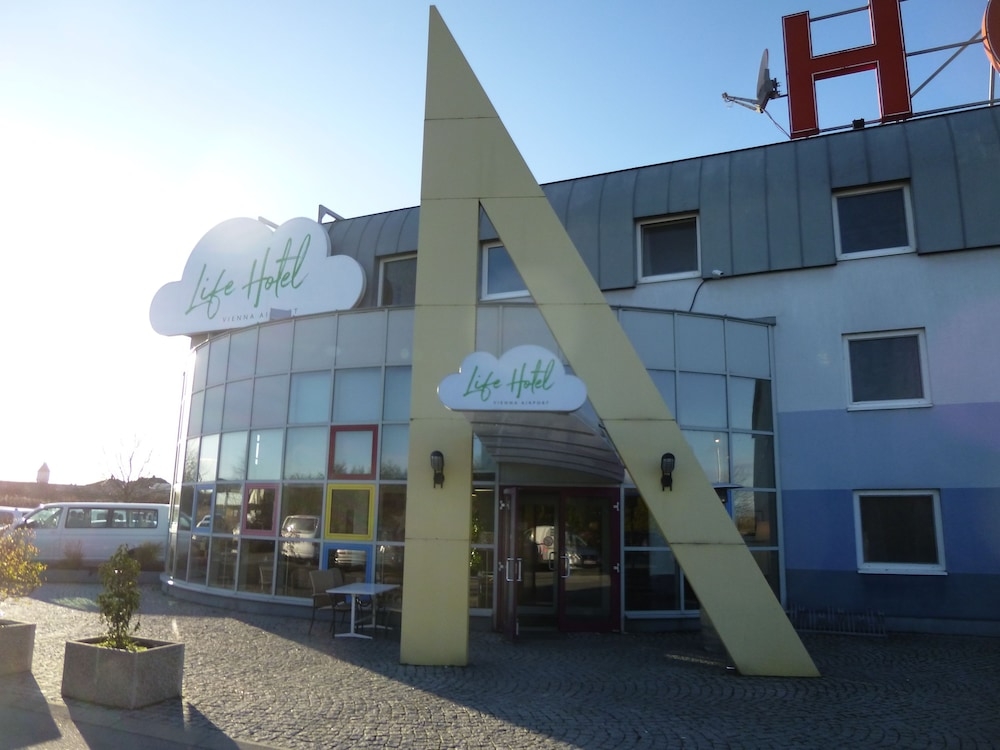 숙박 시설 입구