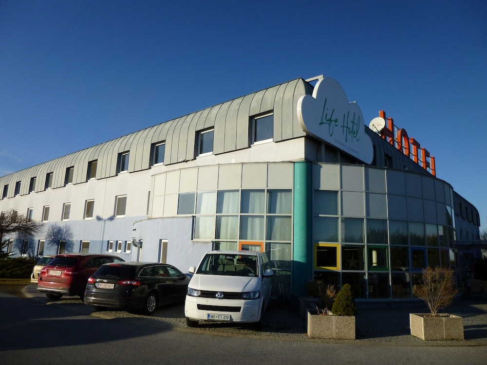 숙박 시설 입구