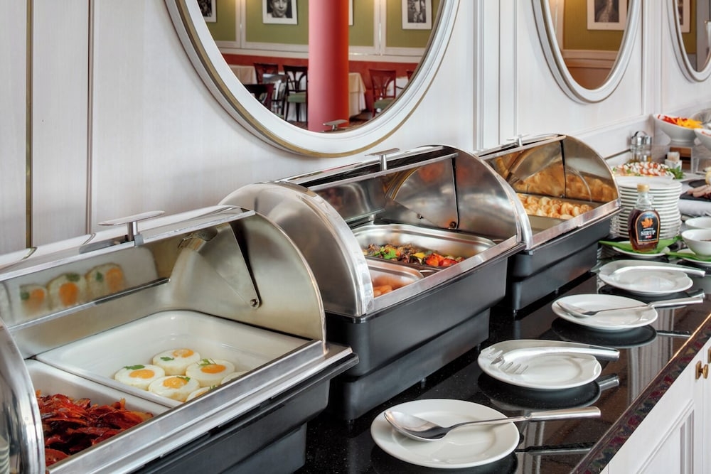 뷔페 아침 식사