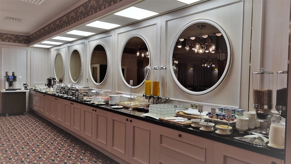 뷔페 아침 식사