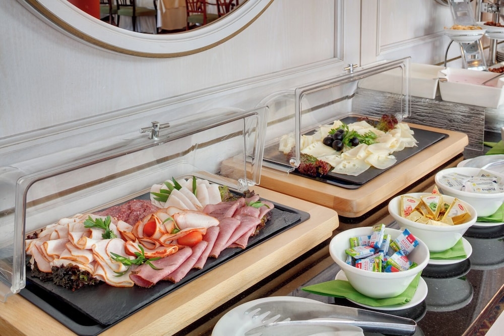 뷔페 아침 식사