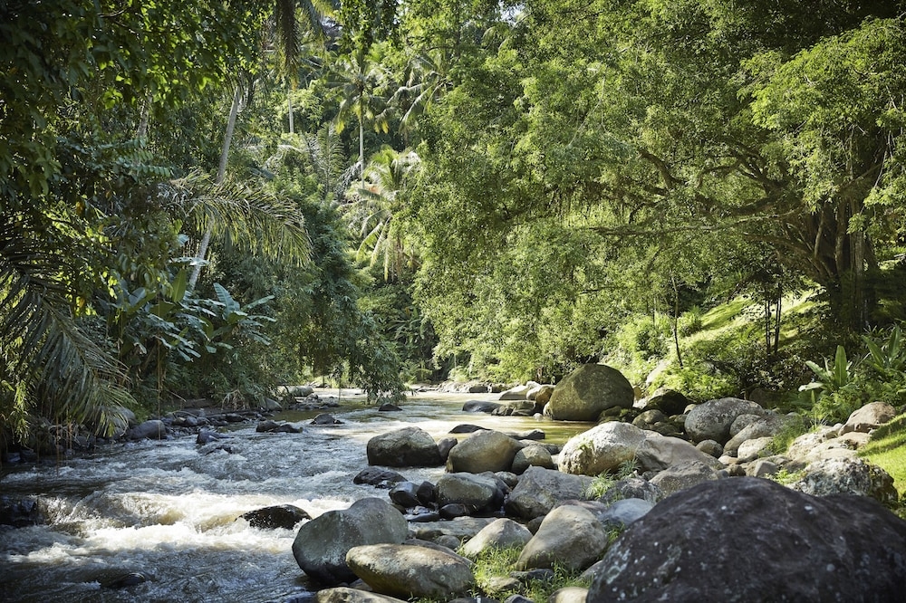 숙박 시설 구내