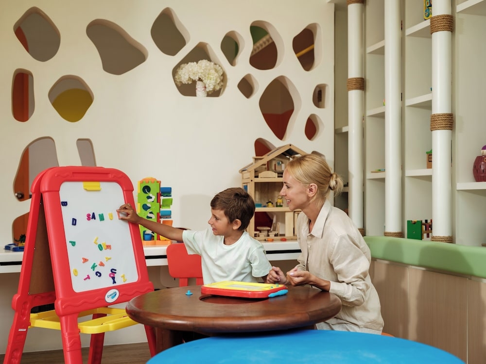 어린이 놀이 공간 - 실내