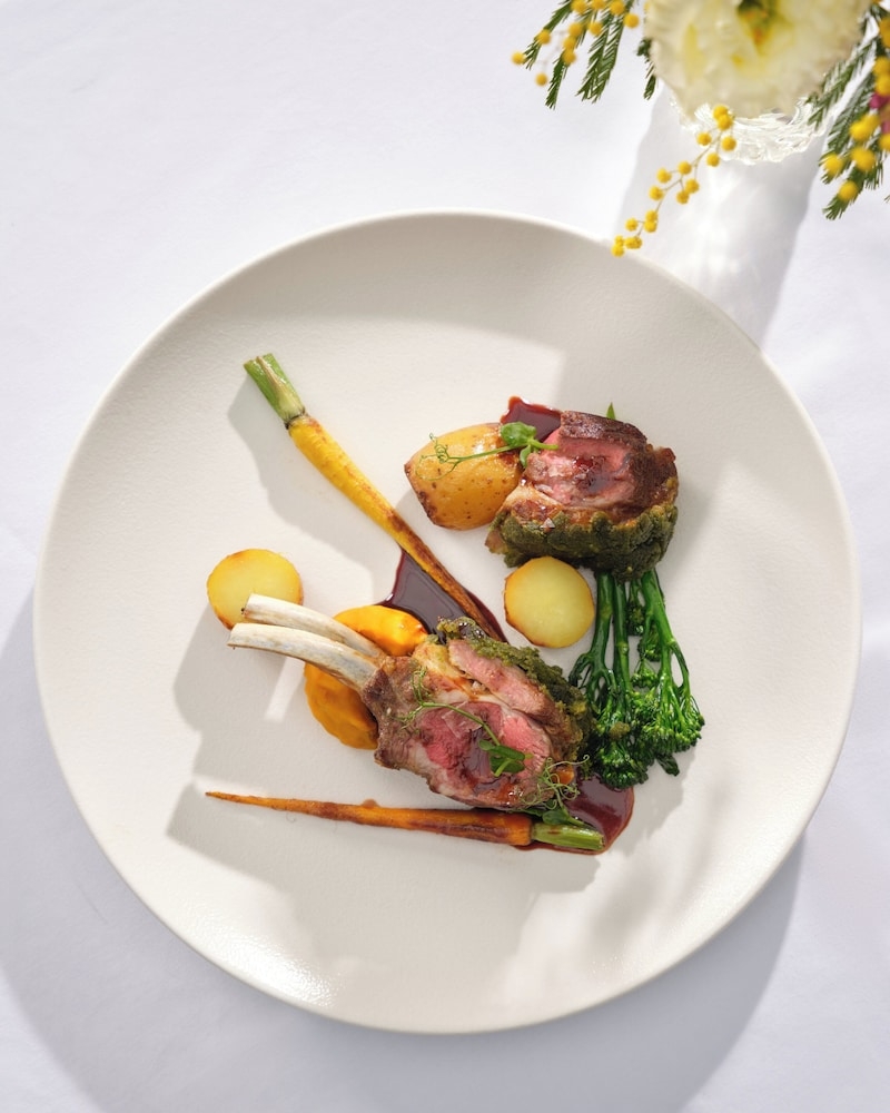 객실 내 식사 공간