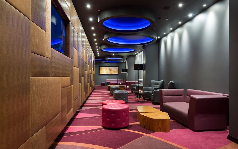 로비 좌석 공간