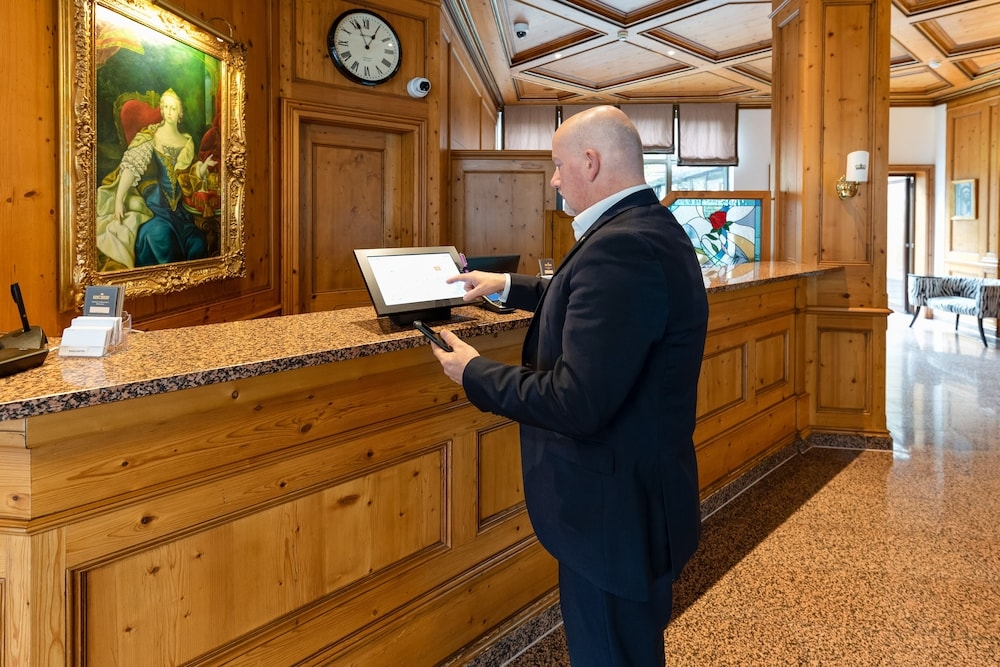 체크인/체크아웃 키오스크