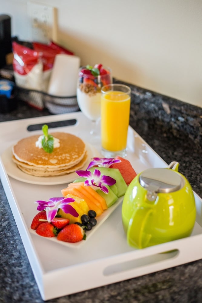 객실 내 식사 공간