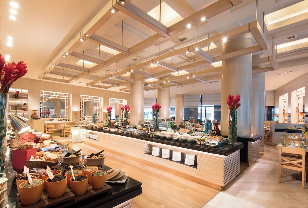 뷔페 아침 식사