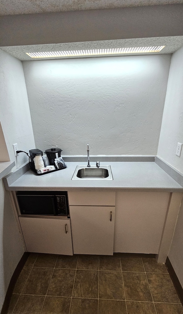 객실 내 식사 공간