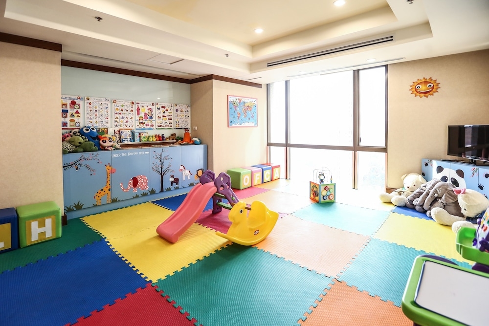어린이 놀이 공간 - 실내