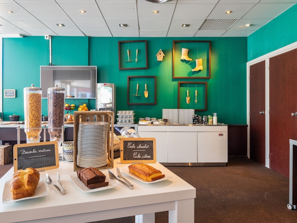 뷔페 아침 식사