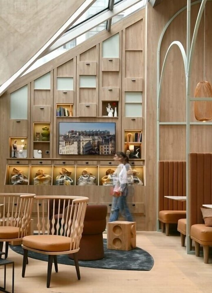 로비 좌석 공간