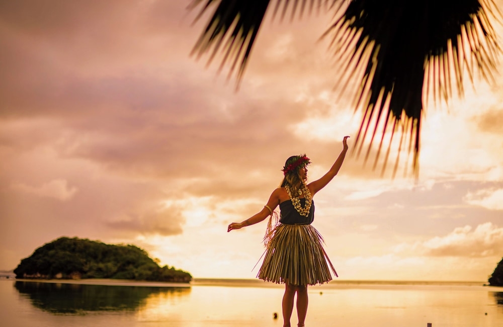 숙박 시설 정면 - 저녁/밤