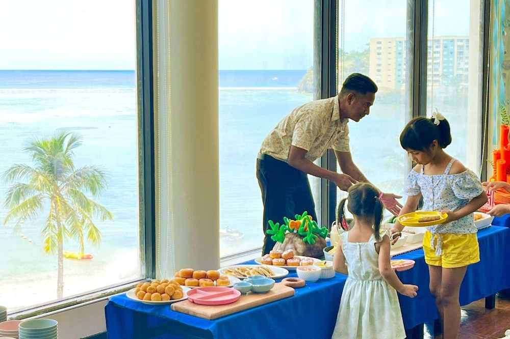 뷔페 아침 식사