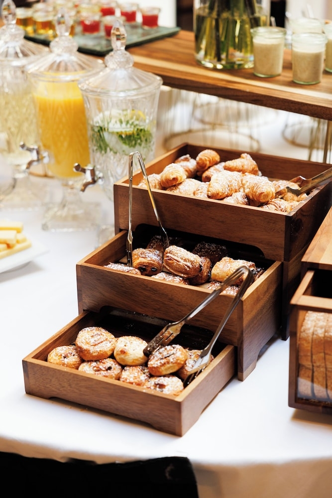 뷔페 아침 식사