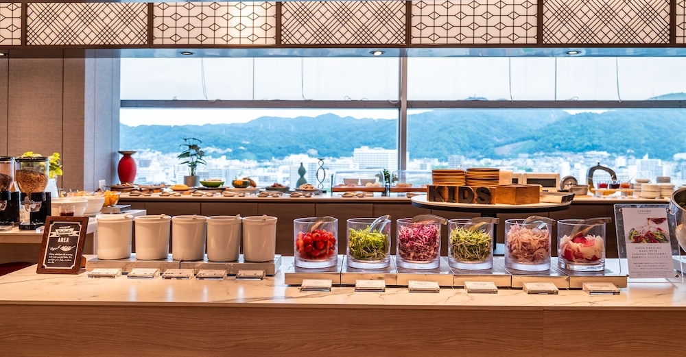 뷔페 아침 식사