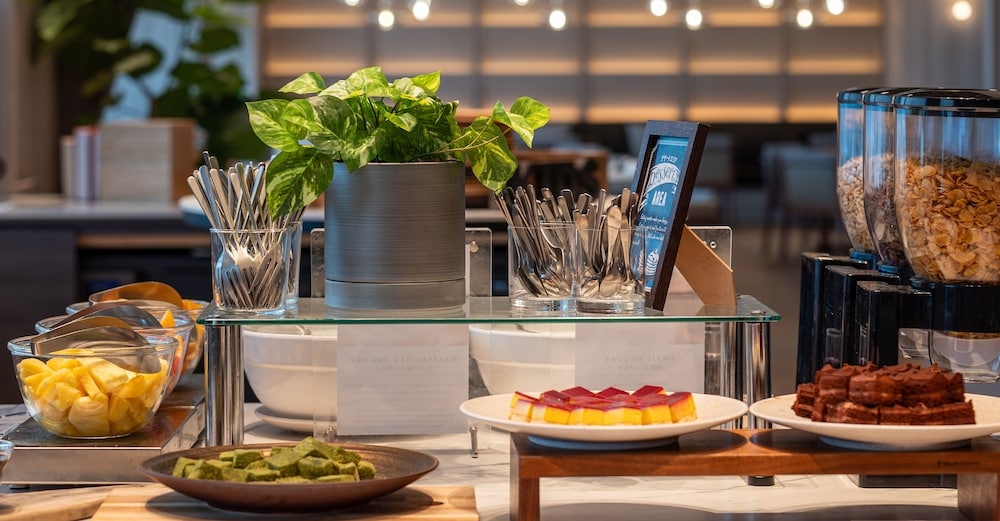 뷔페 아침 식사