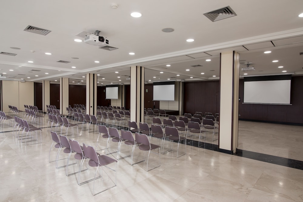 숙박 시설 내 편의 시설/서비스