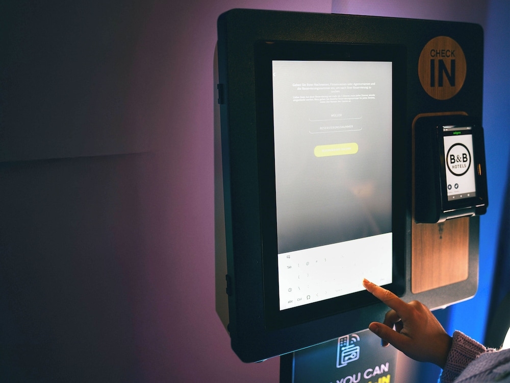 체크인/체크아웃 키오스크