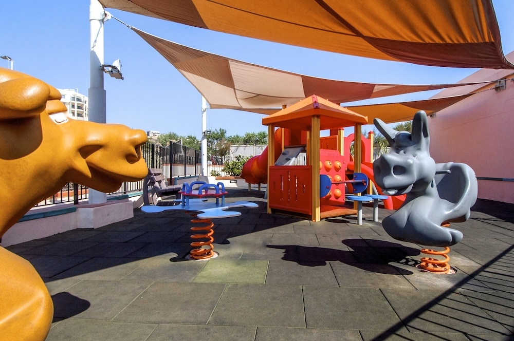 어린이 놀이 공간 - 야외