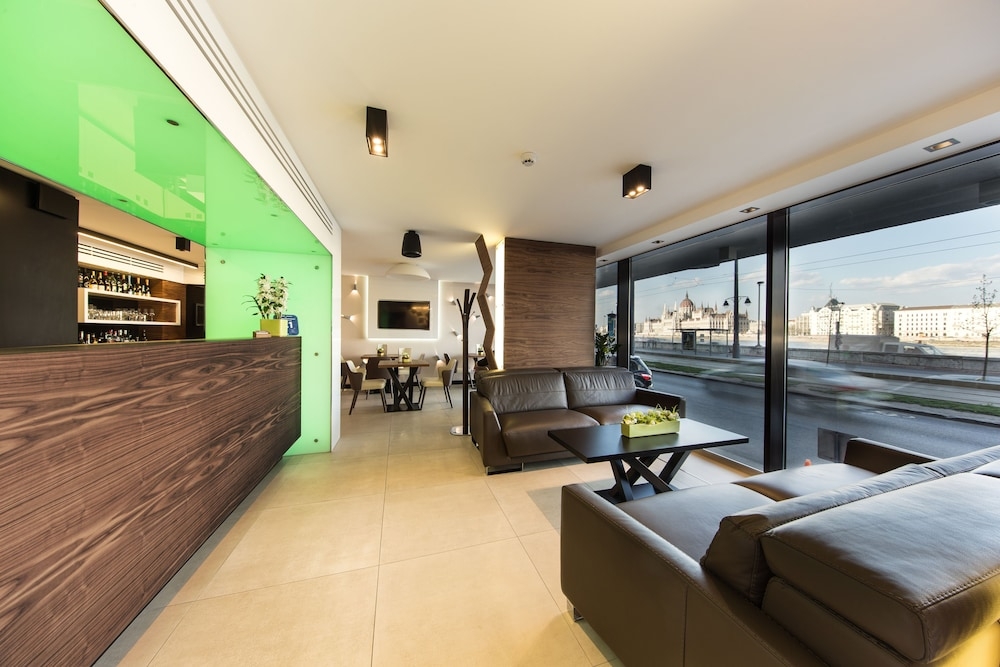 로비 좌석 공간