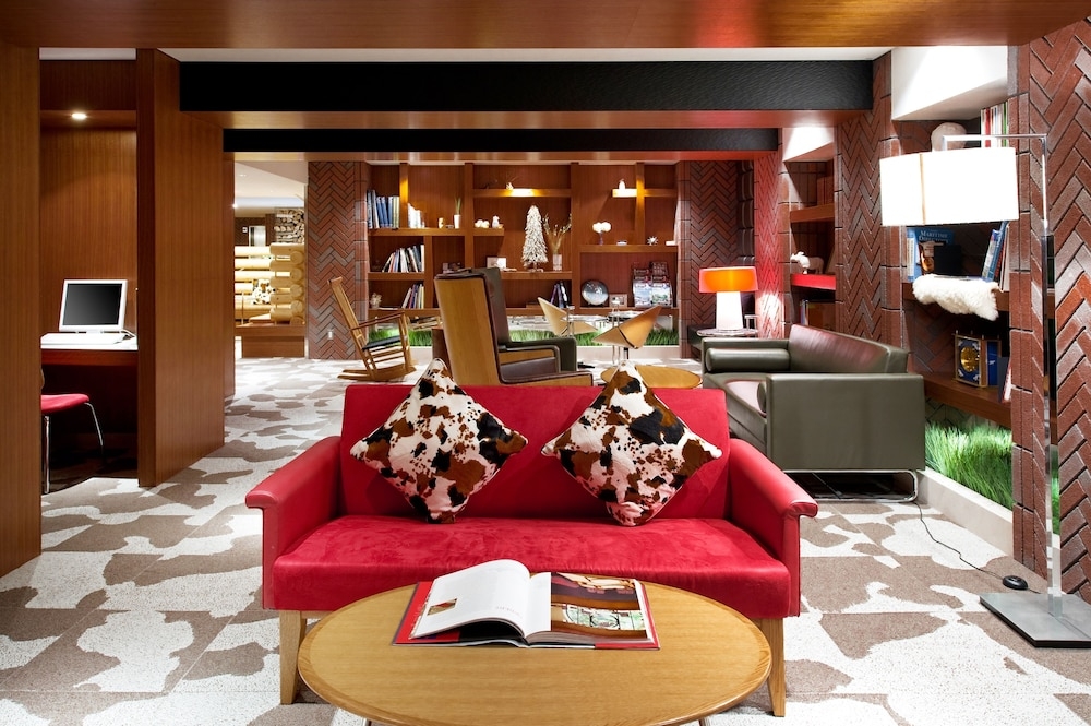 로비 좌석 공간