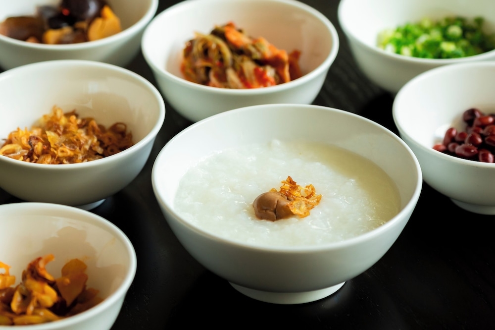 뷔페 아침 식사