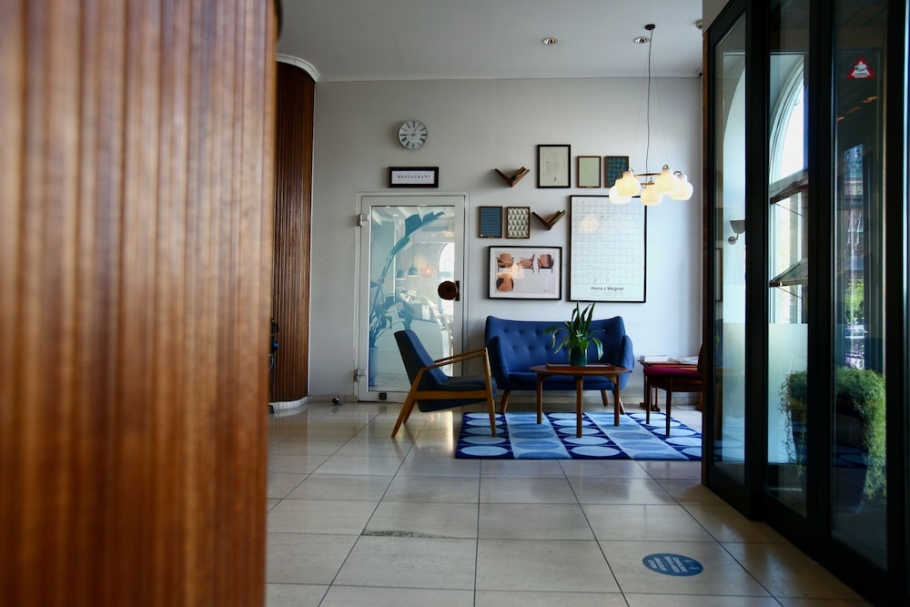 로비 좌석 공간