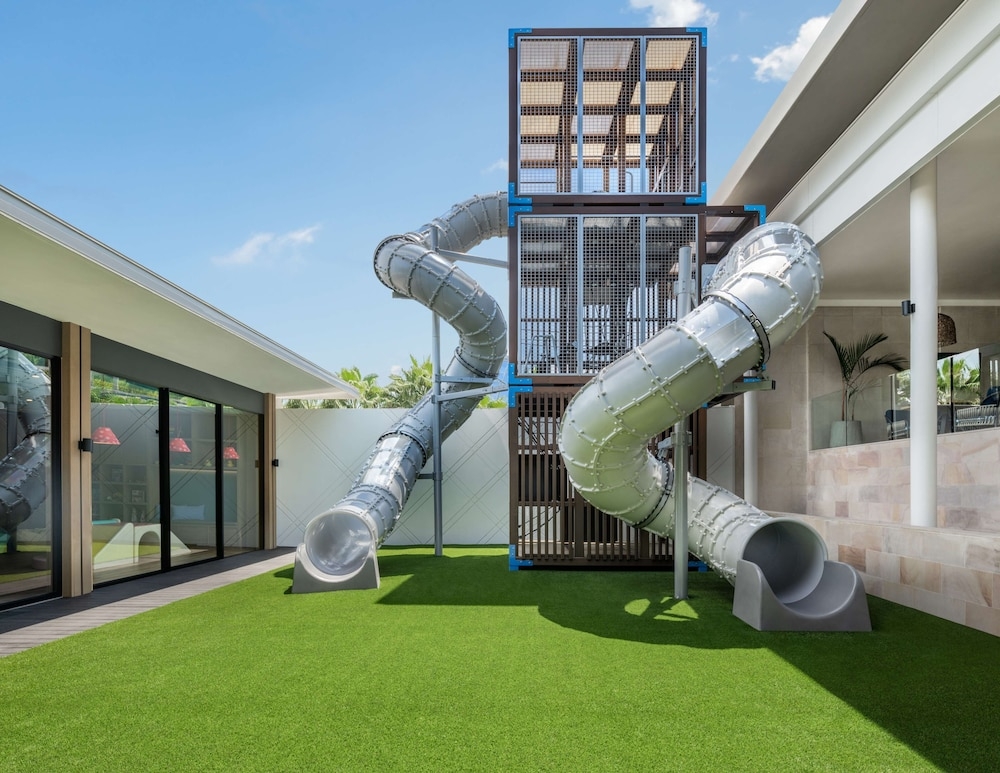 어린이 놀이 공간 - 야외