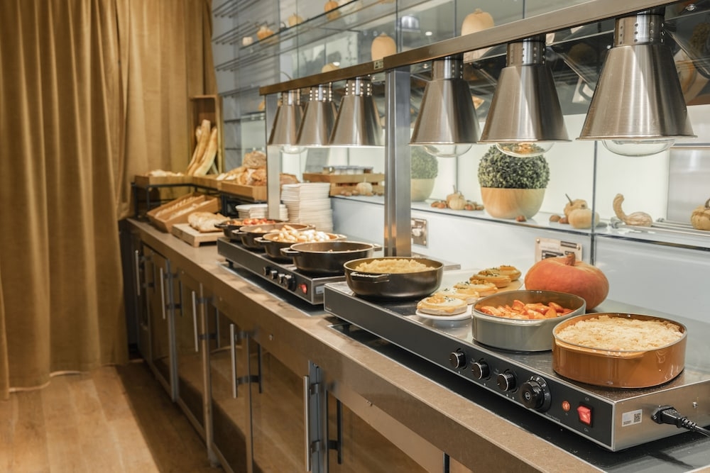 뷔페 아침 식사