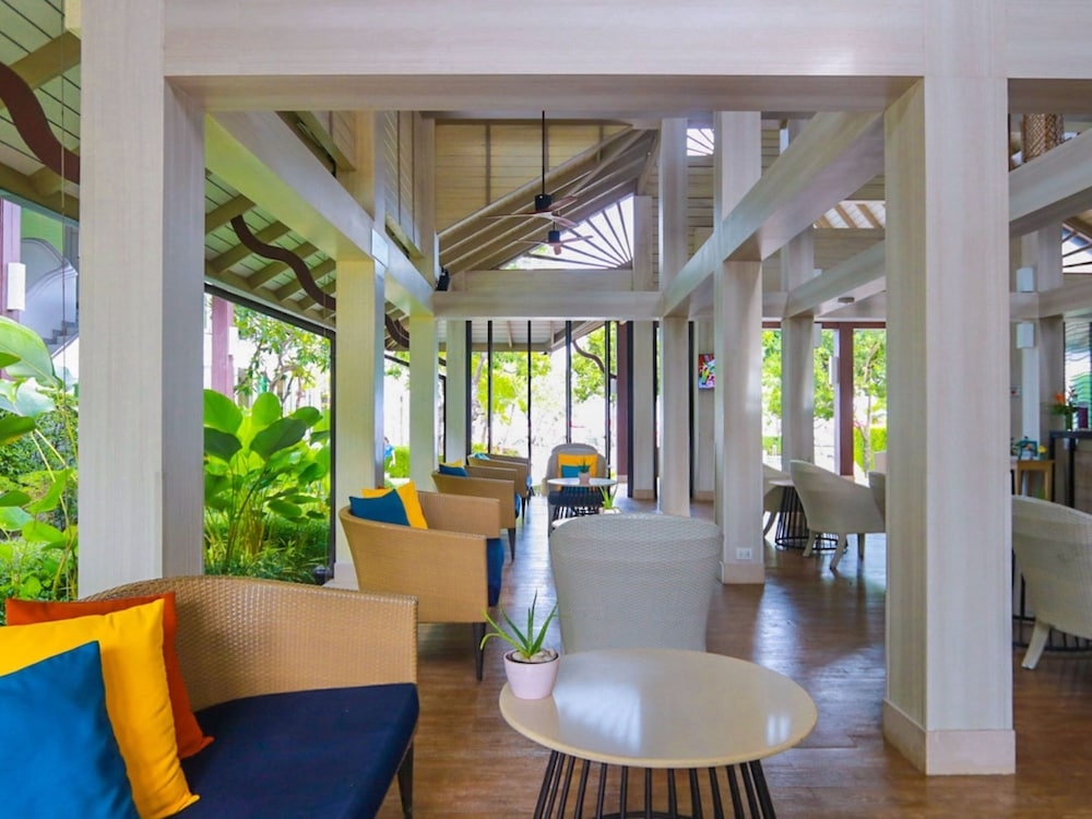 로비 좌석 공간