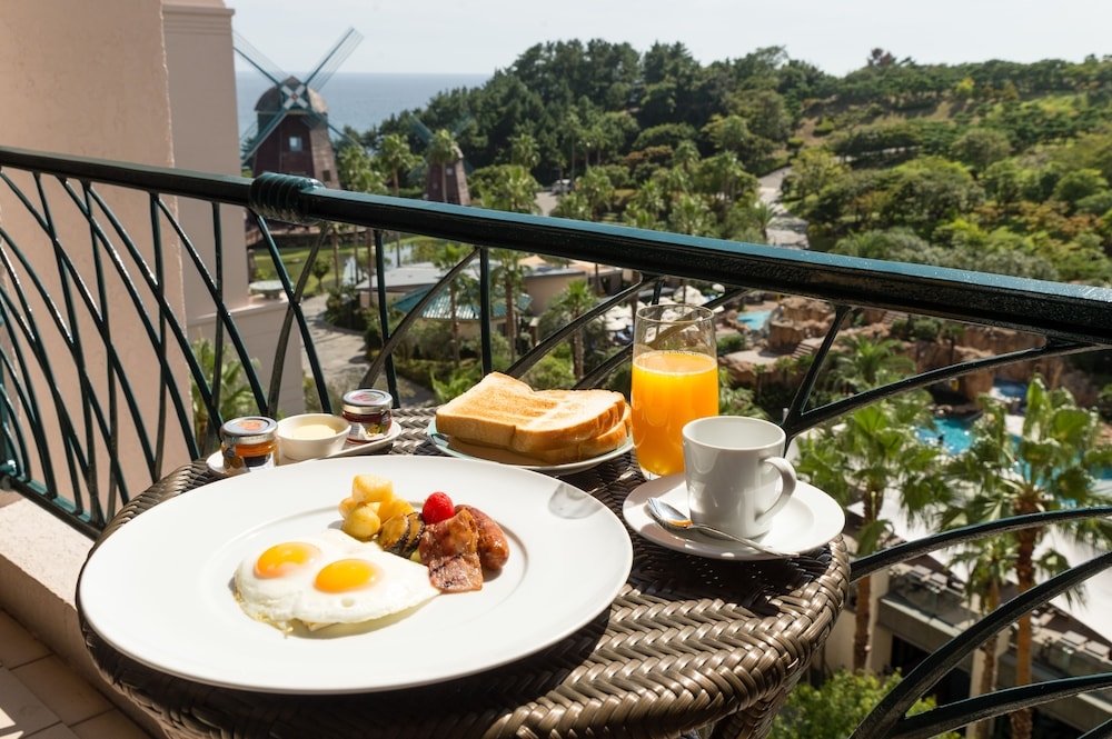 룸서비스 - 식사