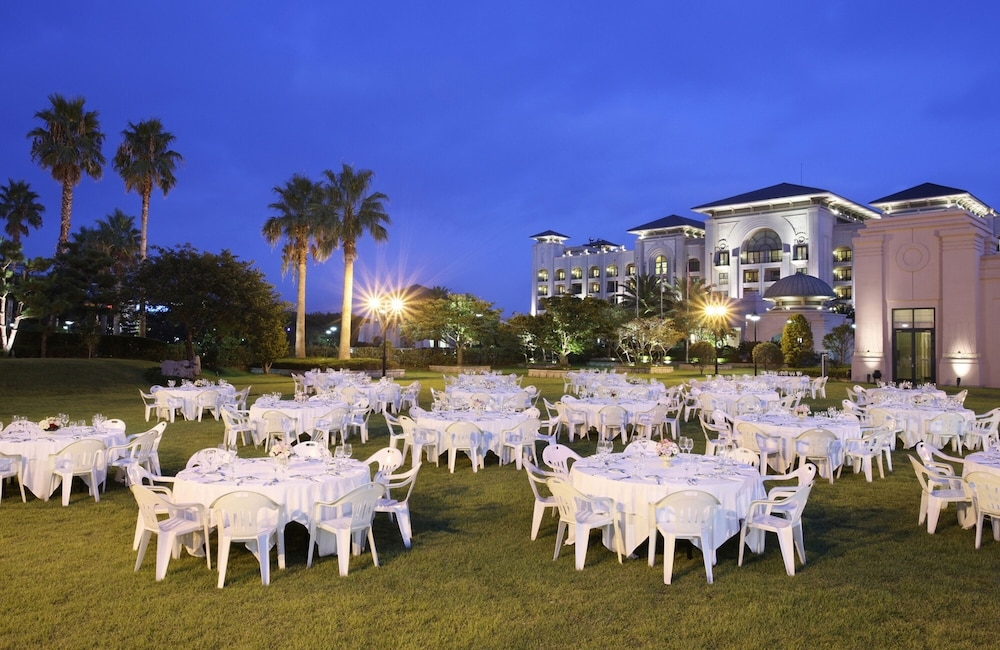 야외 연회 공간