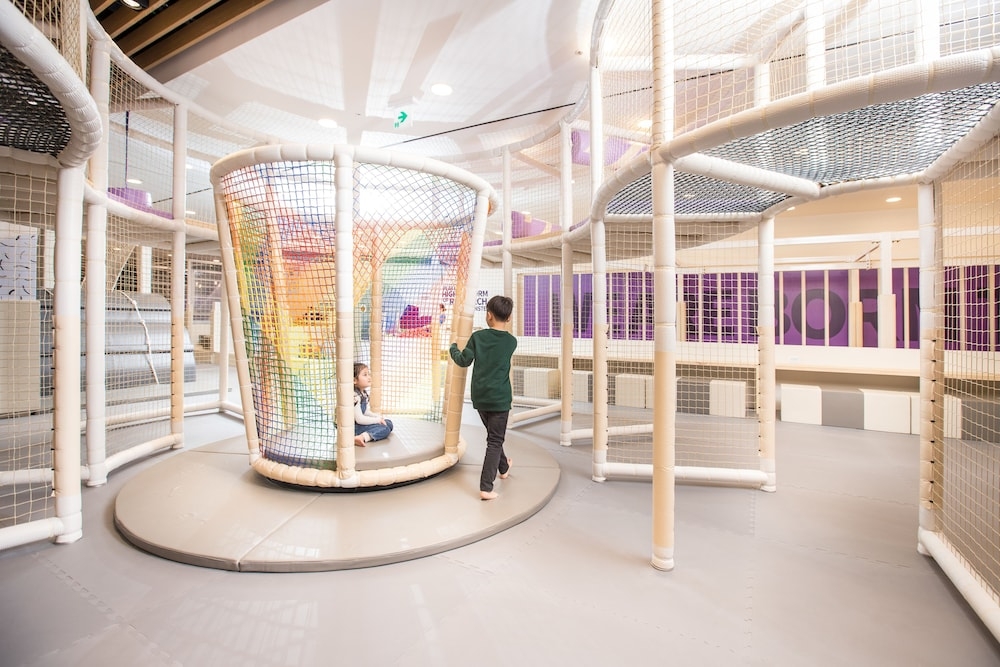 어린이 놀이 공간 - 실내