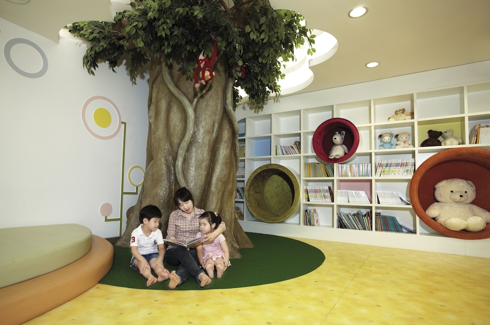 어린이 놀이 공간 - 실내