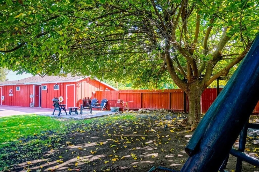 숙박 시설 구내