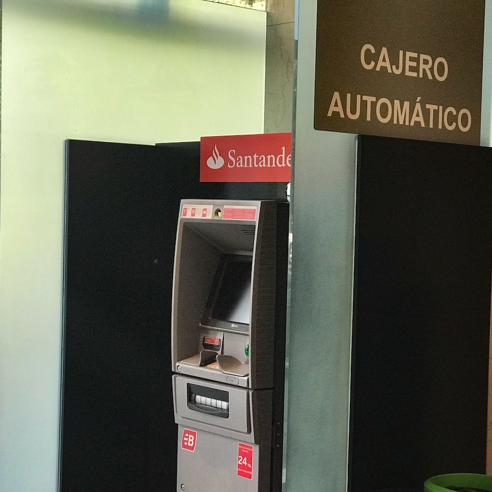 시설 내 ATM/은행