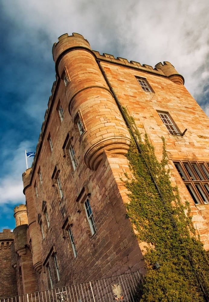 숙박 시설 정면