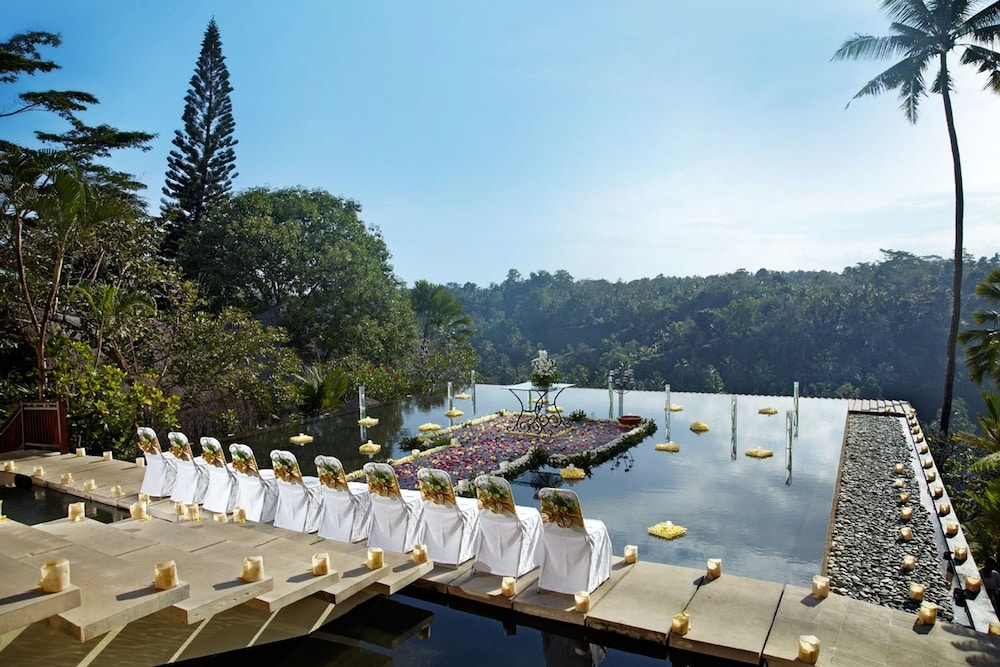 야외 결혼식 공간