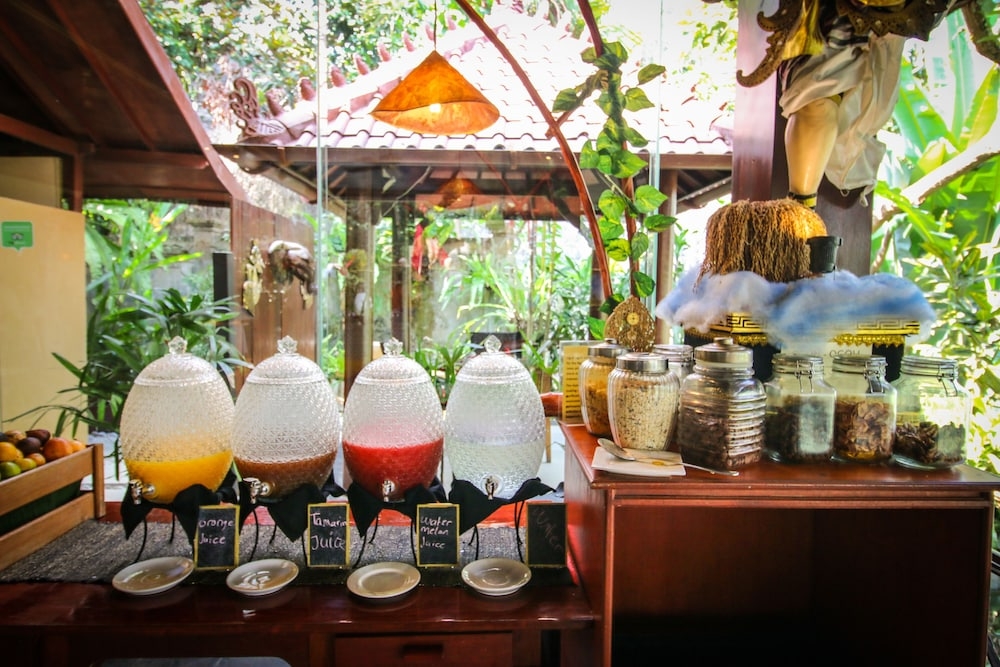 뷔페 아침 식사