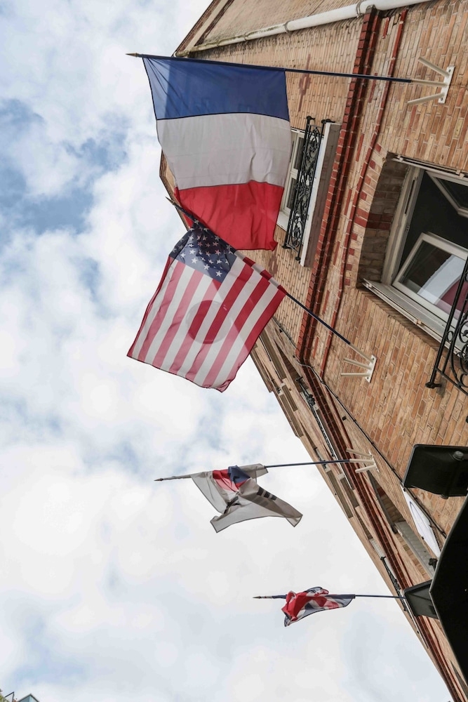 숙박 시설 정면