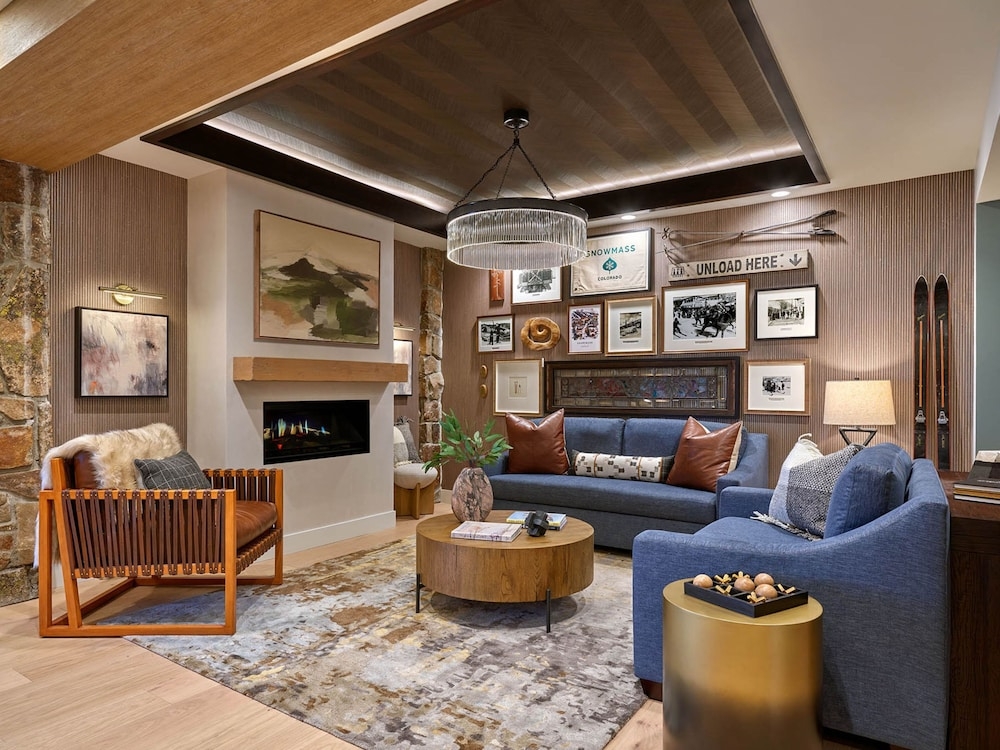 로비 좌석 공간