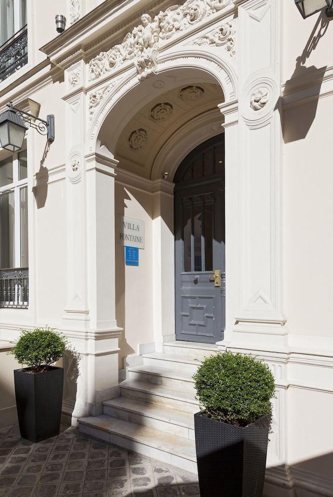 숙박 시설 정면