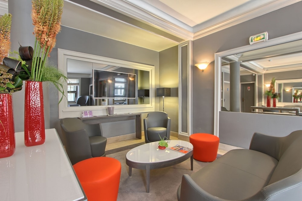 로비 좌석 공간