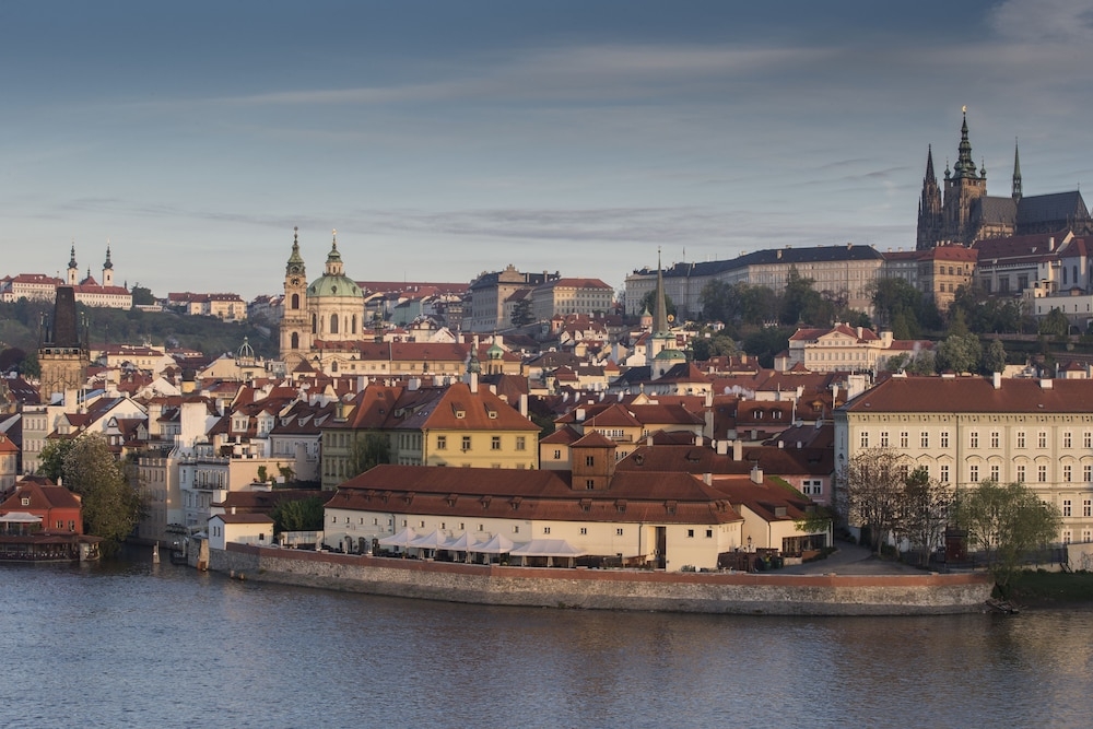 숙박 시설의 전망
